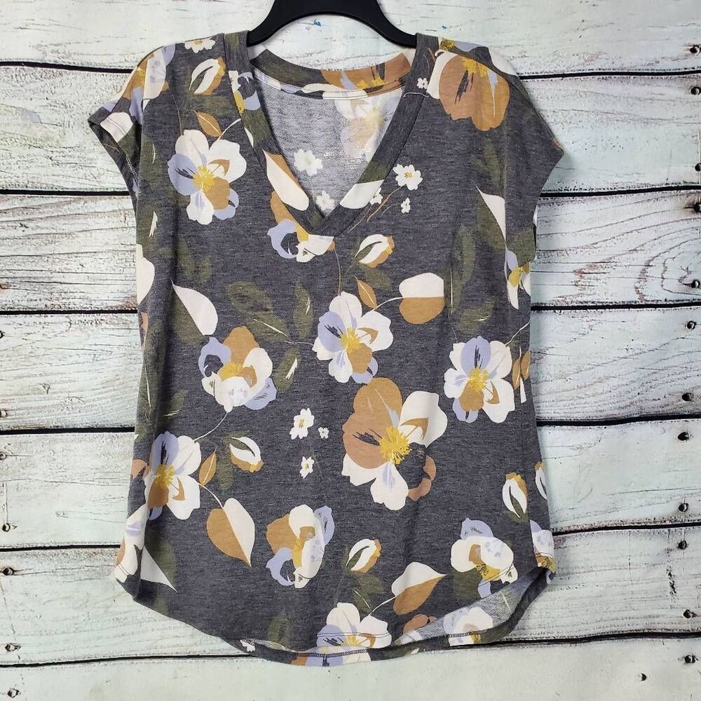 Maurices 24/7 Women's Floral V-Neck Tee Shirt Size M Gray White Mustard Lavender